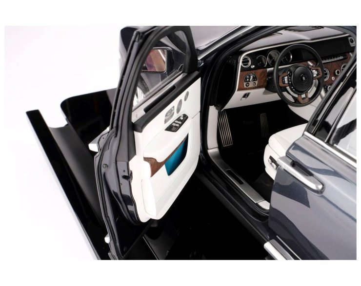 Rolls Royce Cullinan Door