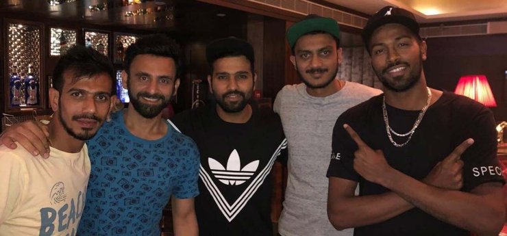 Hardik Pandya Friends