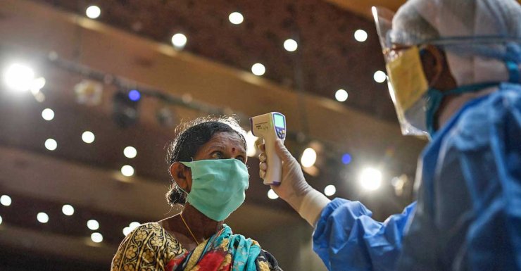 Covid Temp Test Kerala Health Workers Wearing Ppe Kits Chase Man