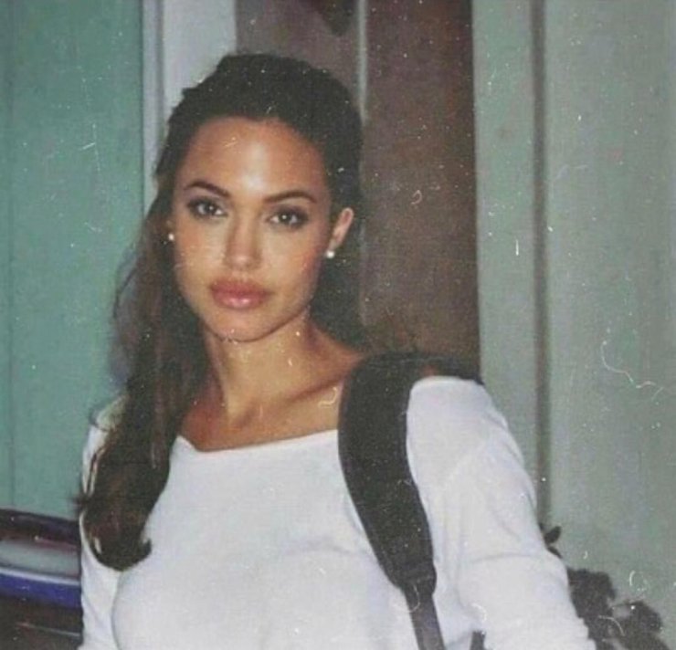 hollywood star humble angelina
