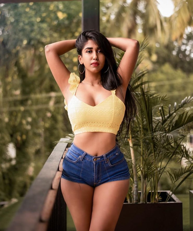 scarlett rose hot