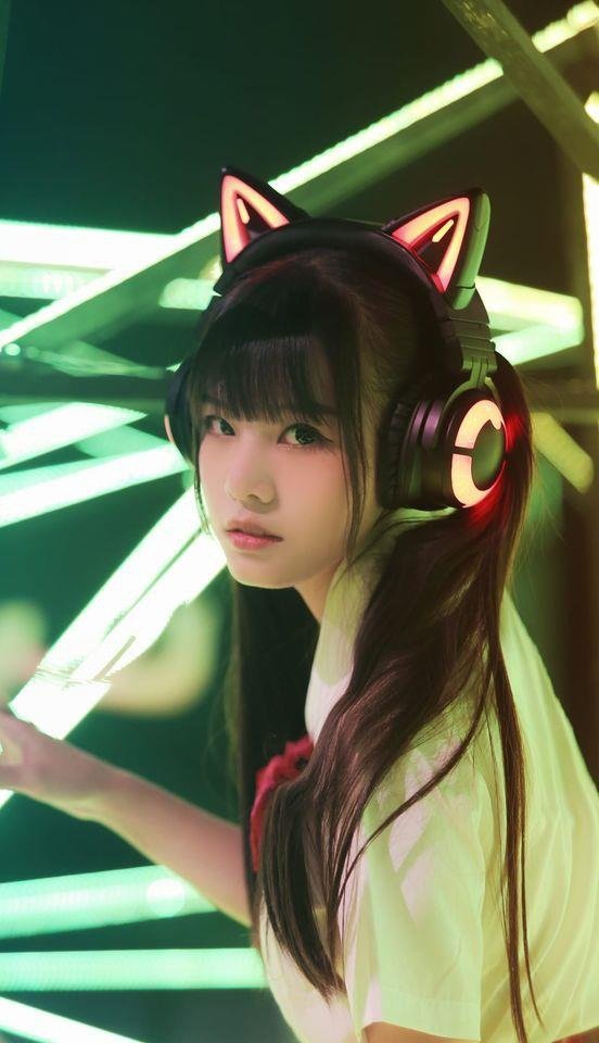 Japanese Cute Girl Gamer - Streamer With Crore Views On Tiktok Reveals Her Real Face, Fans Got Angry &  Left Fandom