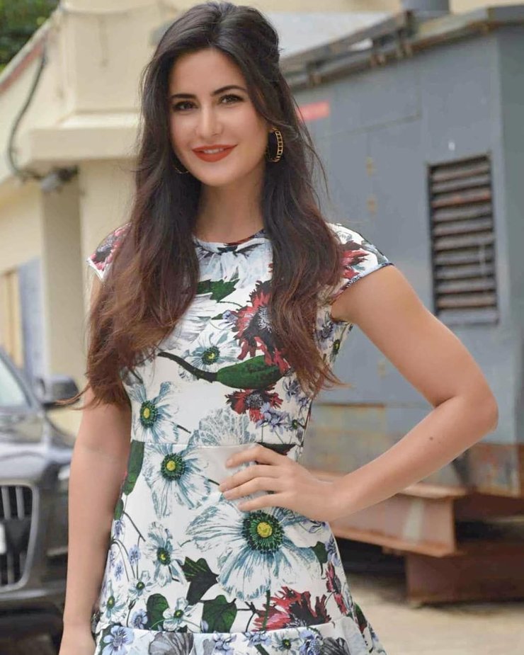 Katrina Kaif 1st Movie 17