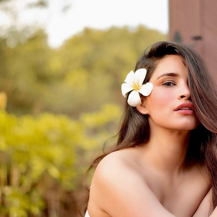 Beautiful Pictures Of Chetna Pande Will Make Your Heart Race