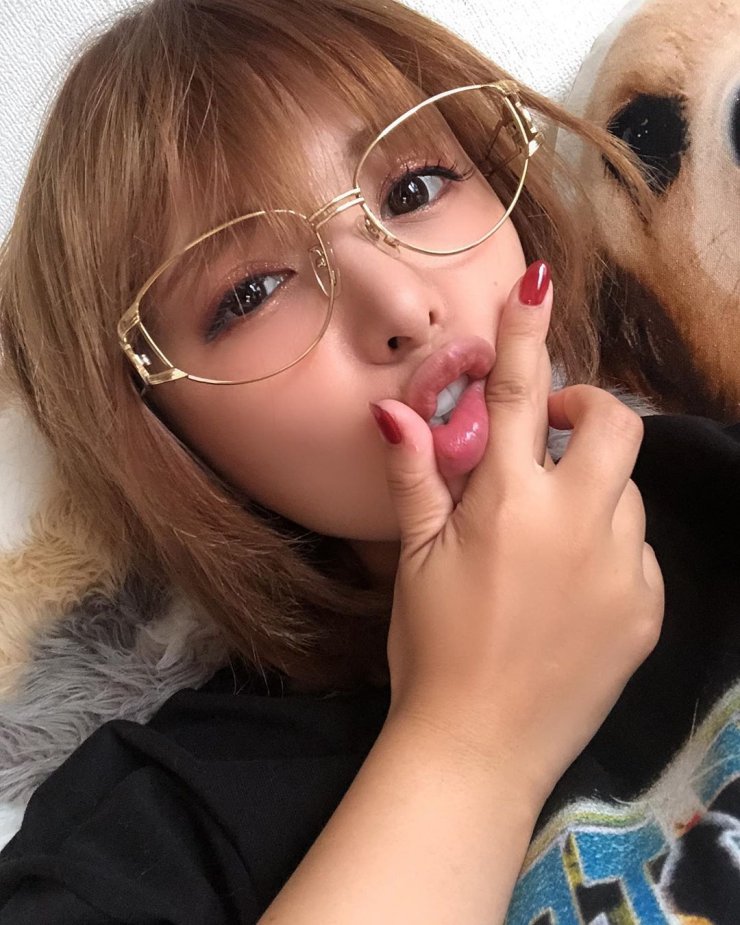 Rika Hoshimi 4