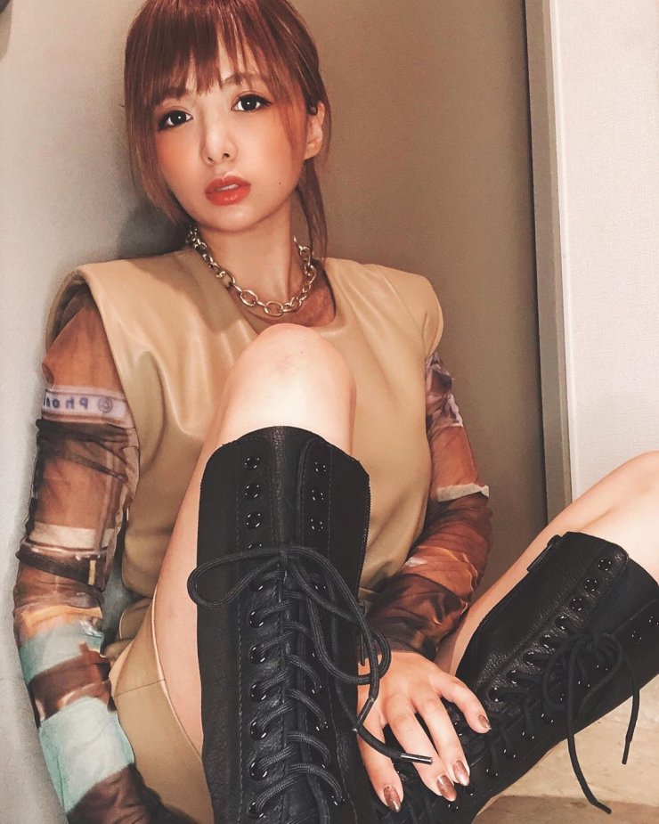 Rika Hoshimi 1