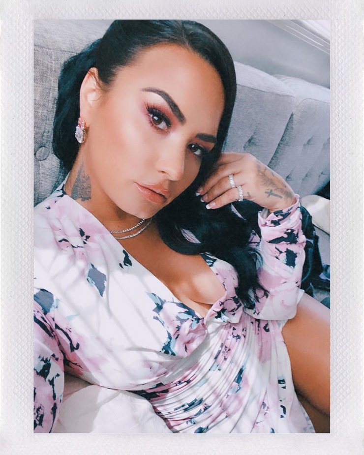 Demi Lovato Ditches Bra To Show Off Her New Boobs