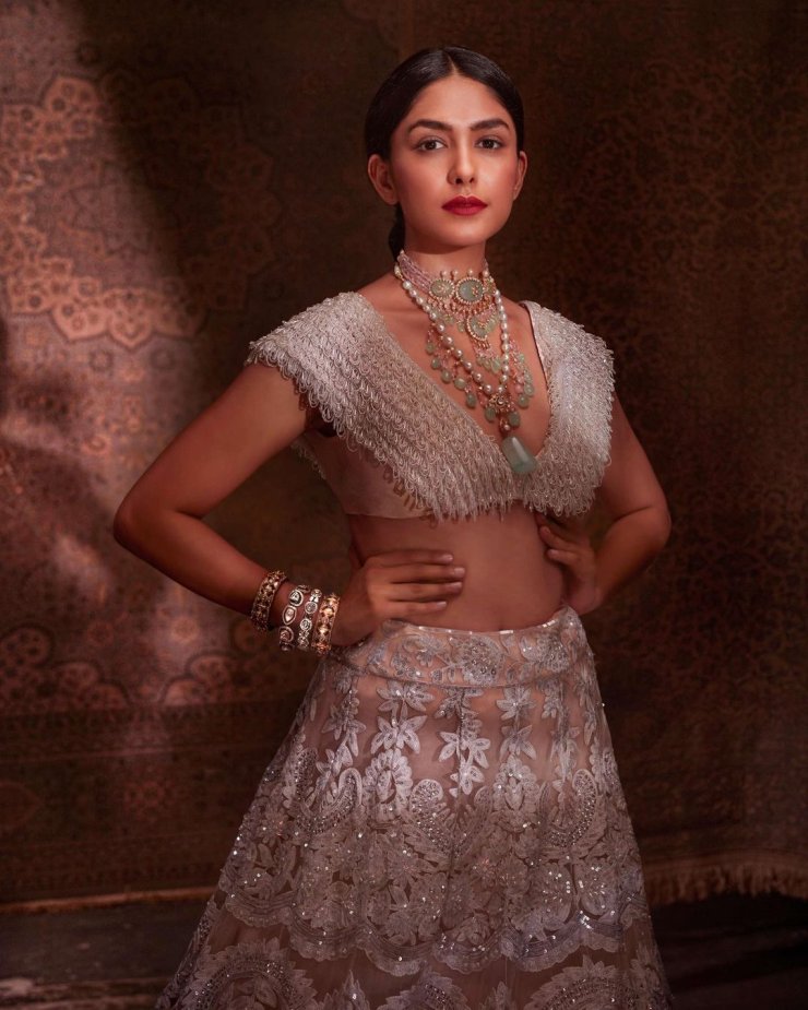 Mrunal Thakur Will Turn Showstopper For Lakme Fashion Week 2020