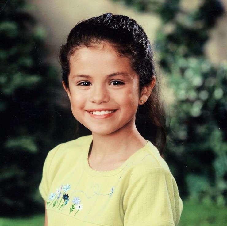 Selena 8