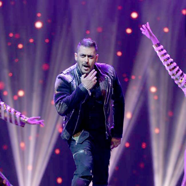 Salman Khan During His Performance During Iifa 201