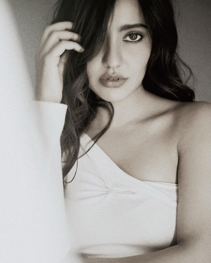 Neha Sharma 11