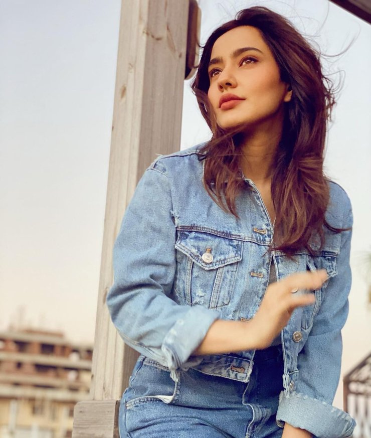 Neha Sharma 13