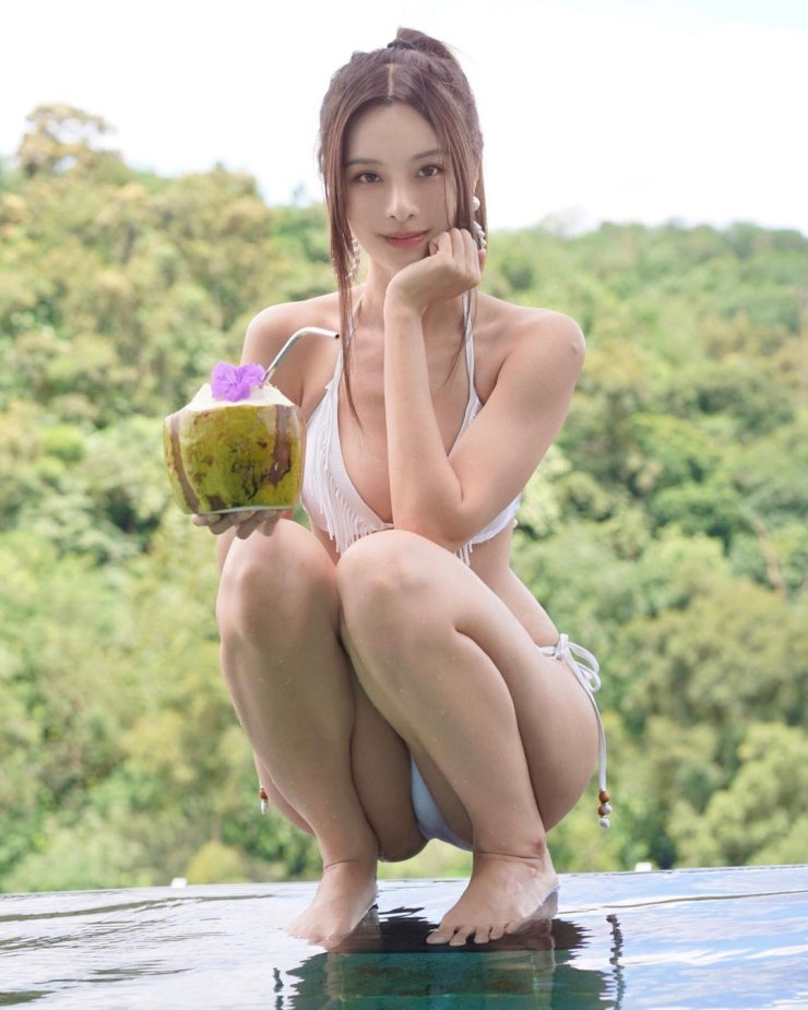 Cathryn Lee 5