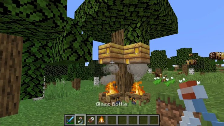 How to get honey in minecraft without being stung