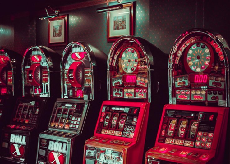 Online Pokies Themes
