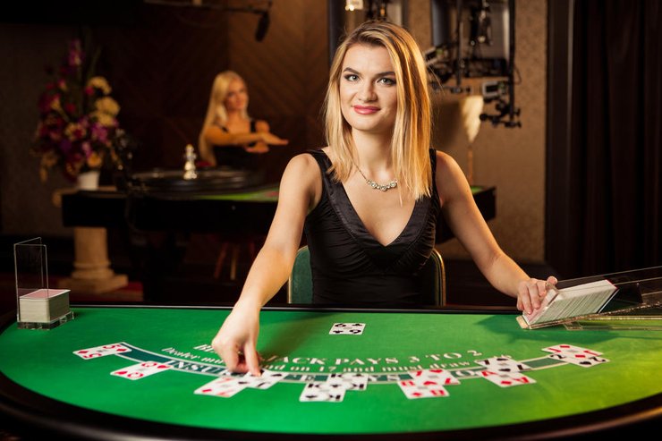 The Advantages of Playing Live Casino Games