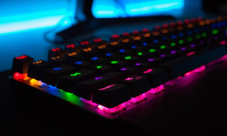 A keyboard to play video games