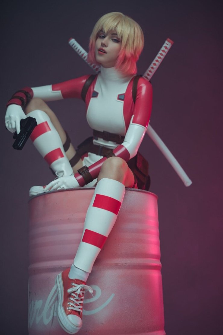 Gwenpool (Marvel) by Shirogane-sama