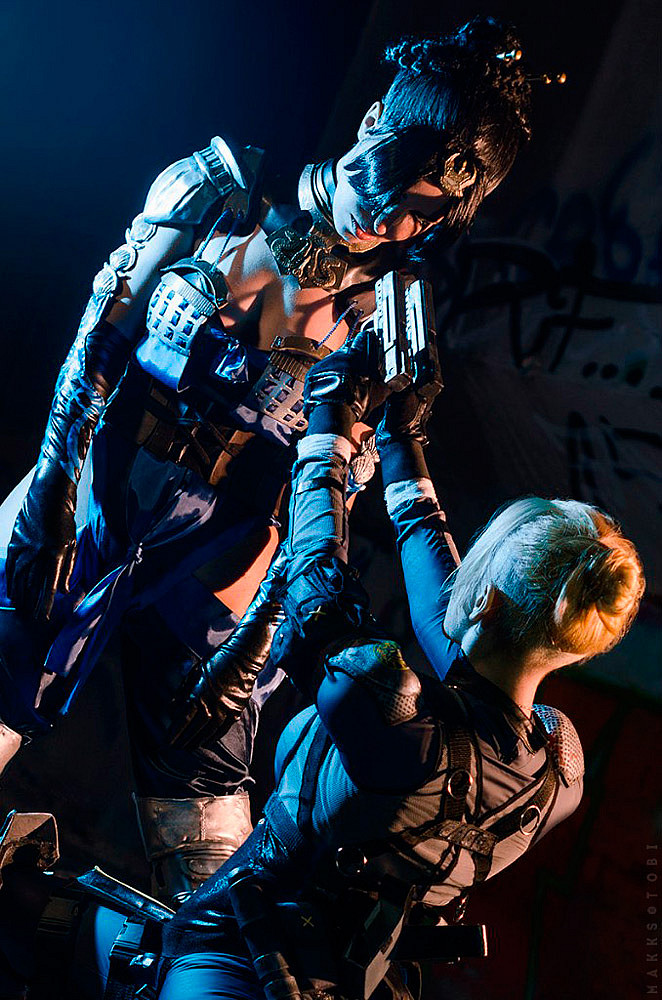 Cassie Cage vs Kitana (Mortal Kombat)